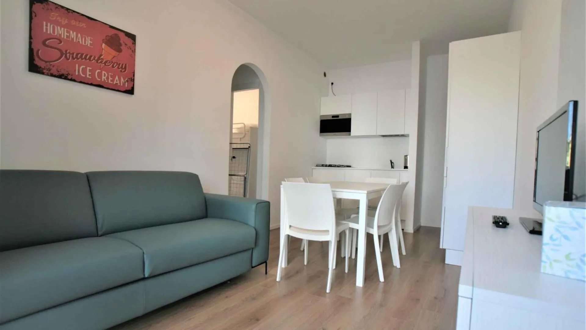 Apartment In Lido Di Jesolo 24833